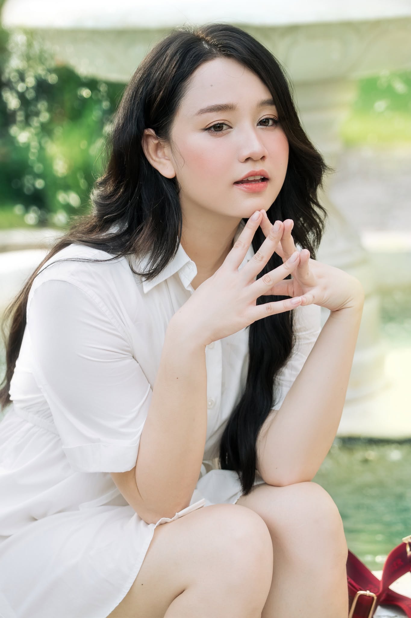 Tr&uacute;c Anh gặp sự cố loạng choạng su&yacute;t ng&atilde; ở sự kiện, th&aacute;i độ sau đ&oacute; mới đ&aacute;ng b&agrave;n- Ảnh 3.