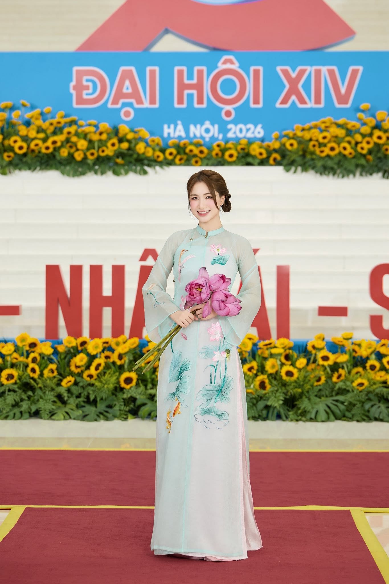 Ca sĩ Việt nhận bằng khen tỉnh C&agrave; Mau: Chạy show kh&ocirc;ng xuể sau hit 321 triệu views, hạnh ph&uacute;c b&ecirc;n h&ocirc;n phu Đại &uacute;y- Ảnh 2.