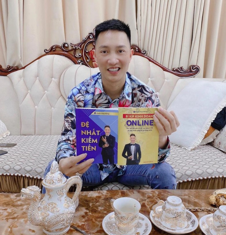 Ngo&agrave;i nước hoa, Huấn Hoa Hồng c&ograve;n b&aacute;n những sản phẩm g&igrave;?- Ảnh 4.
