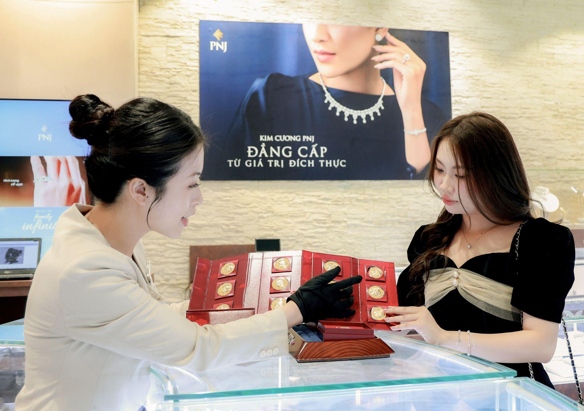 PNJ duy trì mức nộp ngân sách nghìn tỷ nhiều năm liền - Ảnh 3.