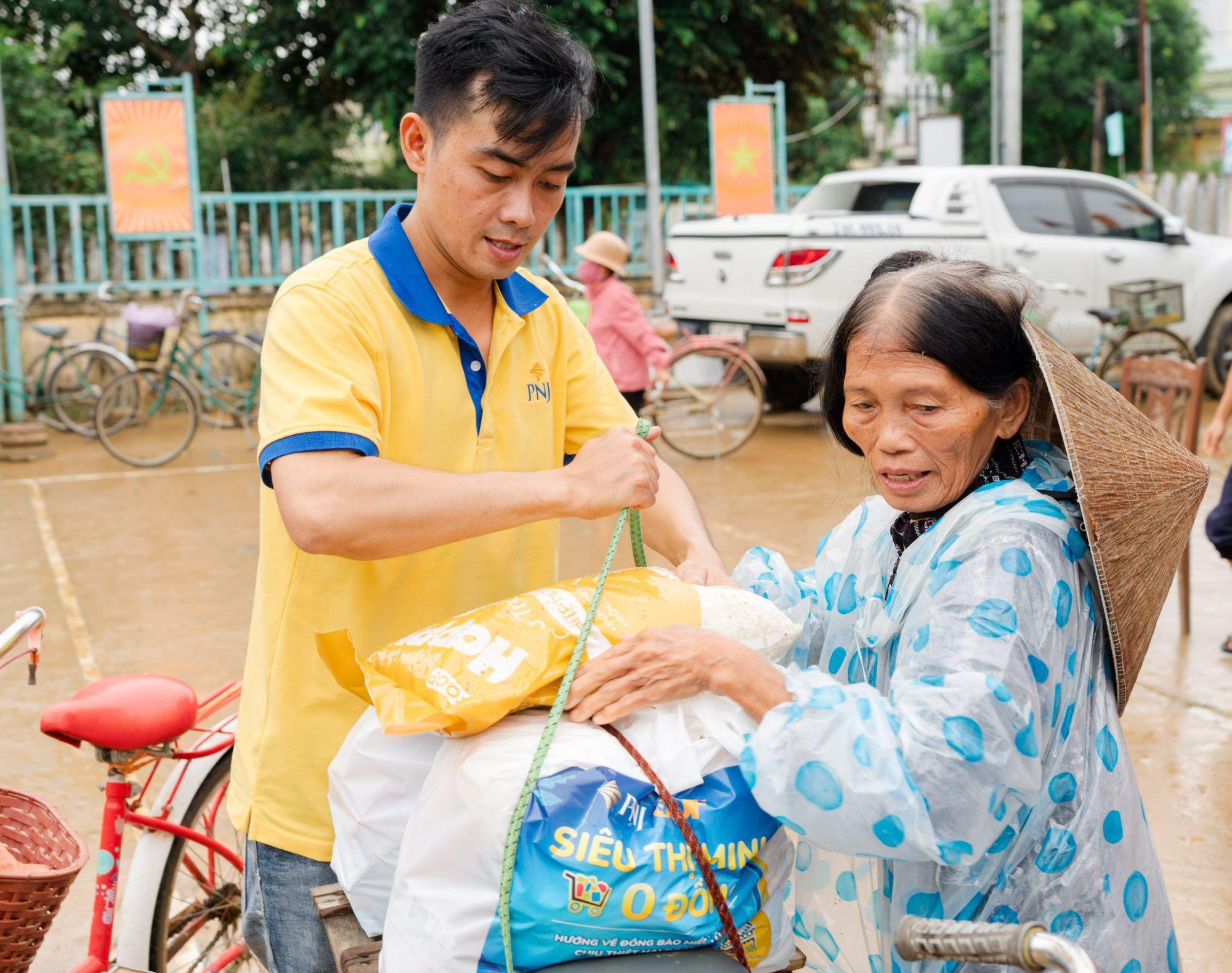 PNJ duy trì mức nộp ngân sách nghìn tỷ nhiều năm liền - Ảnh 4.