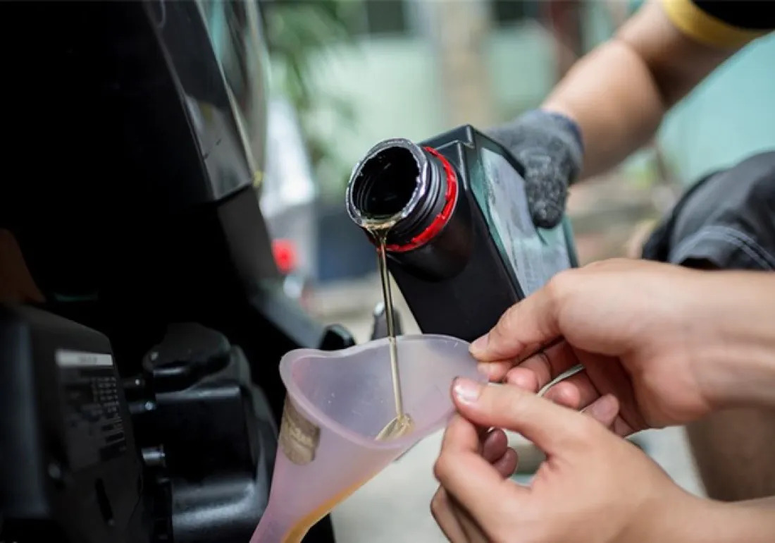 Đi xe m&aacute;y bao l&acirc;u th&igrave; phải bảo dưỡng, thay dầu?&nbsp;C&acirc;u trả lời từ c&aacute;c h&atilde;ng Honda, Yamaha, Vinfast- Ảnh 1.