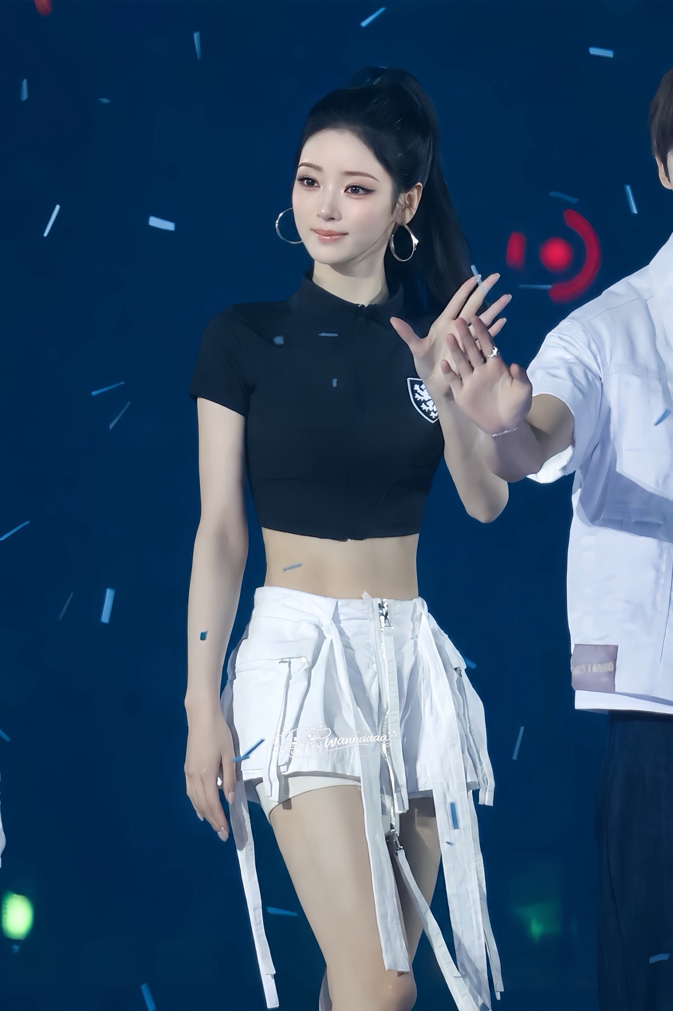 "Tổ hợp kỳ quan nhan sắc" mới của showbiz: Mỹ nh&acirc;n đẹp nhất thế giới "chặt đẹp" mọi khung h&igrave;nh!- Ảnh 9.