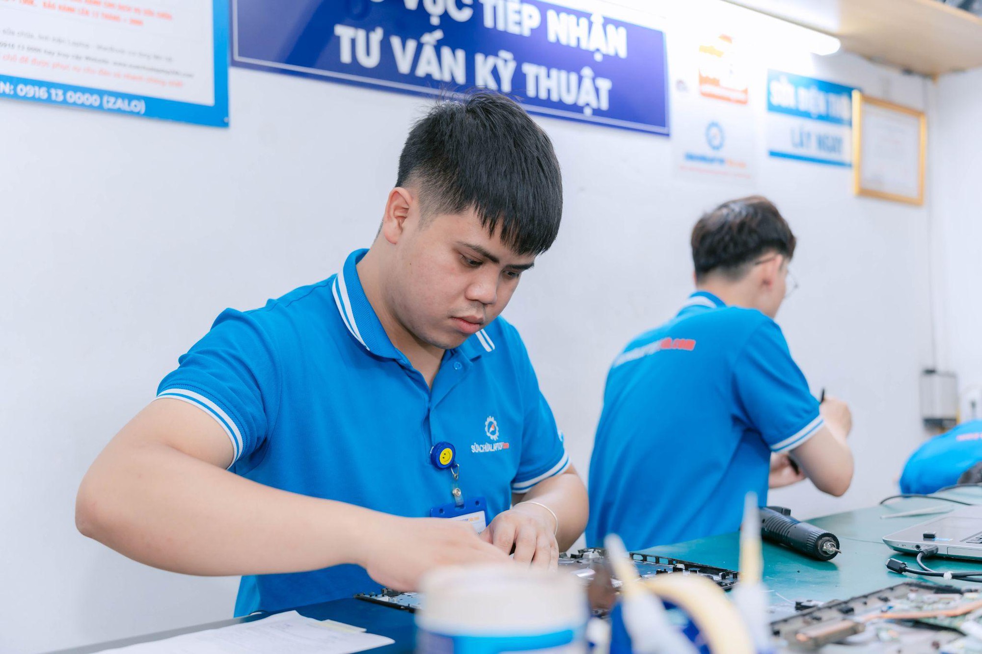 Sửa chữa laptop 24h - Hành trình 15 năm khẳng định thương hiệu uy tín - Ảnh 4.