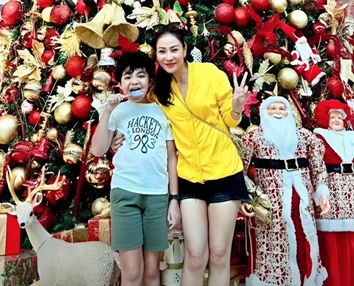 Cuộc sống vi&ecirc;n m&atilde;n b&ecirc;n chồng T&acirc;y của "nữ ho&agrave;ng nhạc dance" tuổi 49- Ảnh 9.
