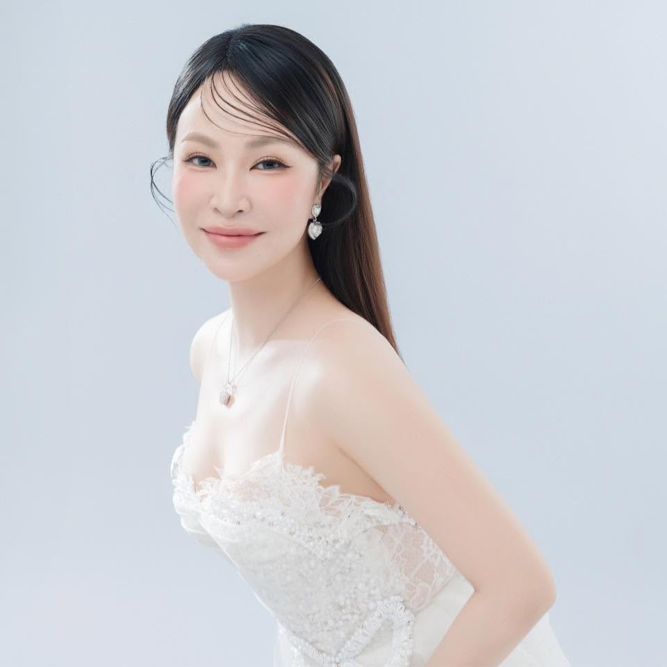 Ca sĩ Việt cứ cất giọng h&aacute;t l&agrave; dậy s&oacute;ng cả nước, "rũ b&ugrave;n đứng dậy" ngoạn mục vươn l&ecirc;n đỉnh cao- Ảnh 5.