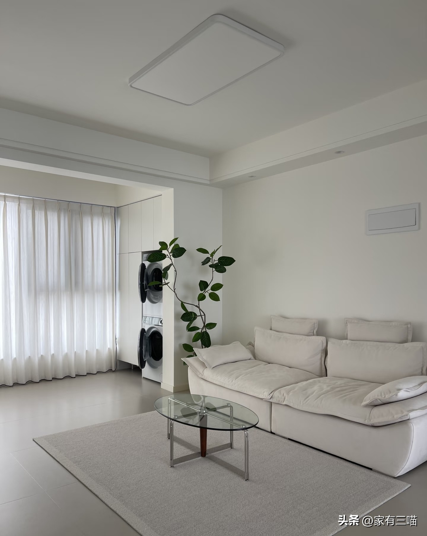 Nh&agrave; t&ocirc;i gần như kh&ocirc;ng c&oacute; đồ thừa: 5 khu vực c&agrave;ng &iacute;t đồ, cuộc sống c&agrave;ng nhẹ nh&otilde;m- Ảnh 2.
