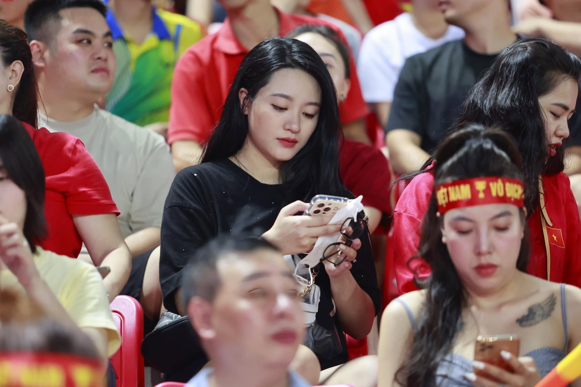 Cử nh&acirc;n Luật cưới "người h&ugrave;ng Thường Ch&acirc;u": Giờ ở nh&agrave; b&aacute;n c&agrave; ph&ecirc;, x&acirc;y nh&agrave; lầu khu trung t&acirc;m- Ảnh 11.