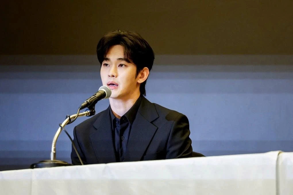 Kim Soo Hyun đ&atilde; rơi xuống đ&aacute;y vực- Ảnh 2.