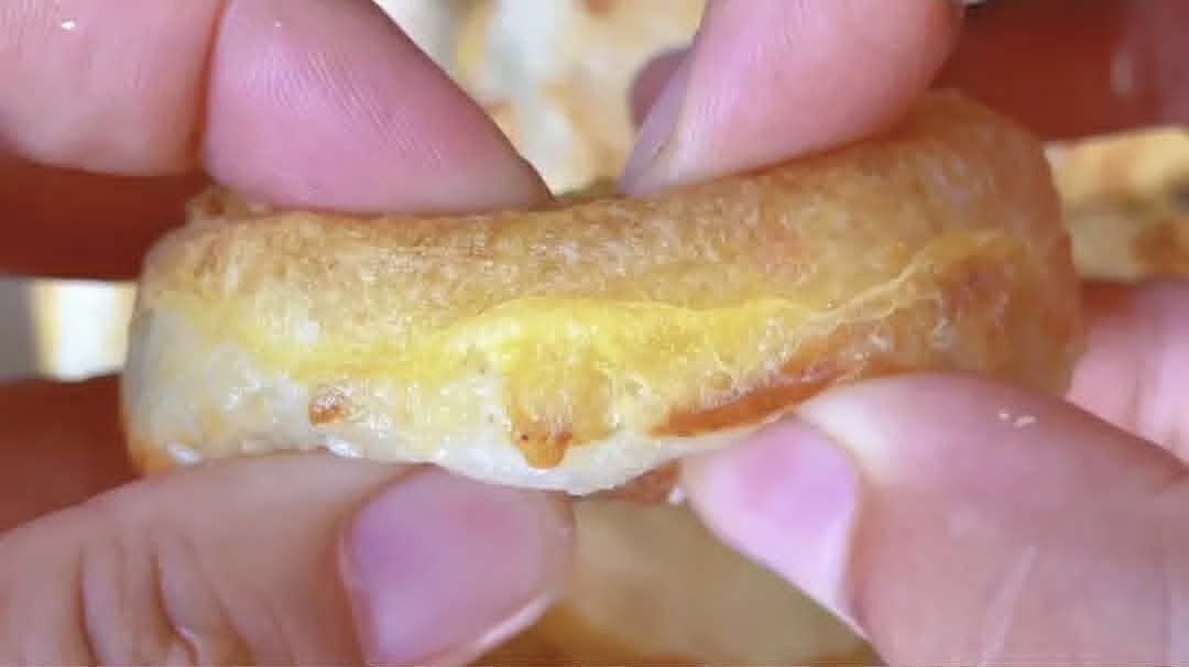Chỉ cần 1 bát cơm nguội và 1 bát bột mì, tôi sẽ hướng dẫn cách làm một món mà bạn chưa từng thử trước đây- Ảnh 17.