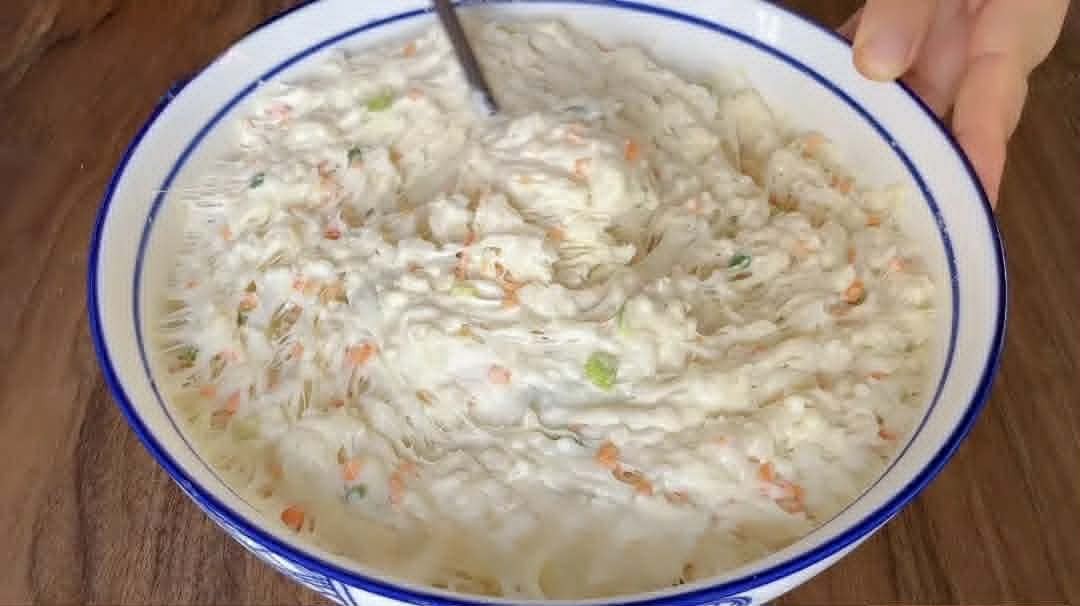 Chỉ cần 1 bát cơm nguội và 1 bát bột mì, tôi sẽ hướng dẫn cách làm một món mà bạn chưa từng thử trước đây- Ảnh 6.
