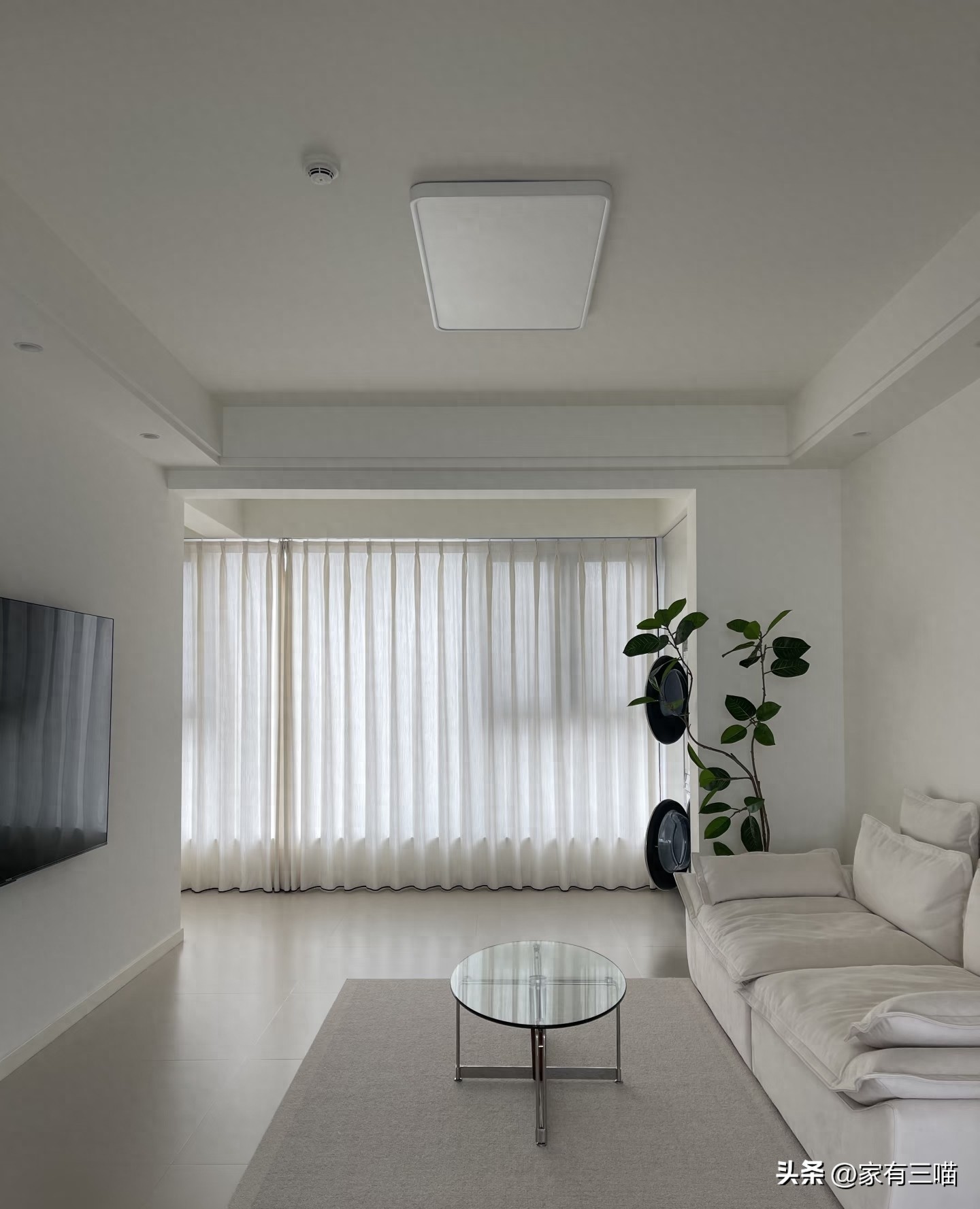 Nh&agrave; t&ocirc;i gần như kh&ocirc;ng c&oacute; đồ thừa: 5 khu vực c&agrave;ng &iacute;t đồ, cuộc sống c&agrave;ng nhẹ nh&otilde;m- Ảnh 1.