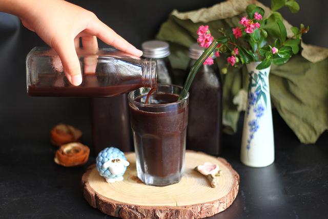 Chớm thu, đừng qu&ecirc;n ăn đậu đen: Loại hạt d&acirc;n d&atilde; được cho l&agrave; gi&uacute;p t&oacute;c đen, giảm đau lưng v&agrave; hạn chế đổ mồ h&ocirc;i ban đ&ecirc;m- Ảnh 4.