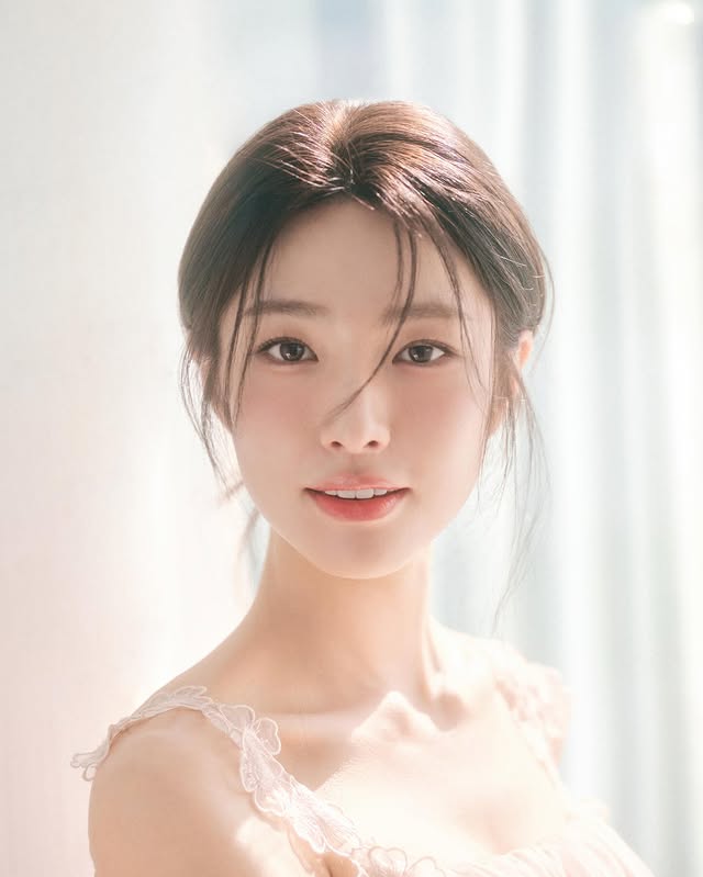 Mỹ nhân 1993 hot nhất hiện nay: Nhan sắc ngọt ngào "dính" như kẹo, xuất thân từ gia đình ngành y- Ảnh 4.