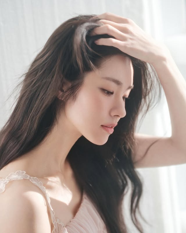 Mỹ nhân 1993 hot nhất hiện nay: Nhan sắc ngọt ngào "dính" như kẹo, xuất thân từ gia đình ngành y- Ảnh 12.