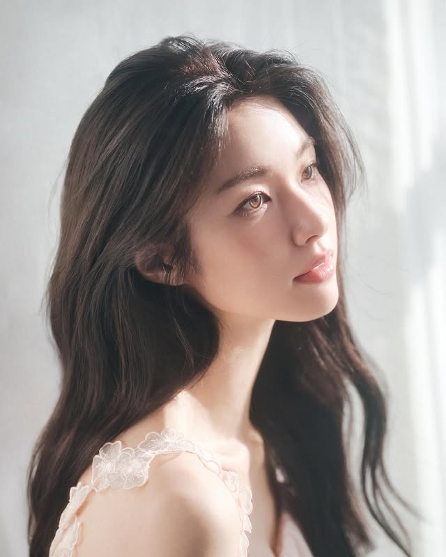 Mỹ nhân 1993 hot nhất hiện nay: Nhan sắc ngọt ngào "dính" như kẹo, xuất thân từ gia đình ngành y- Ảnh 11.