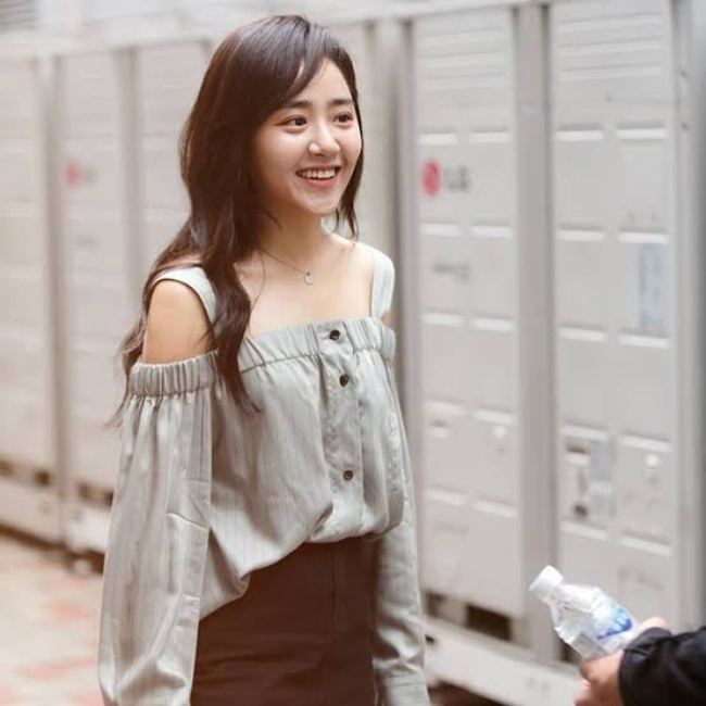 Vẻ ngo&agrave;i của Moon Geun Young sau 2 tuần tuy&ecirc;n bố kết h&ocirc;n- Ảnh 5.