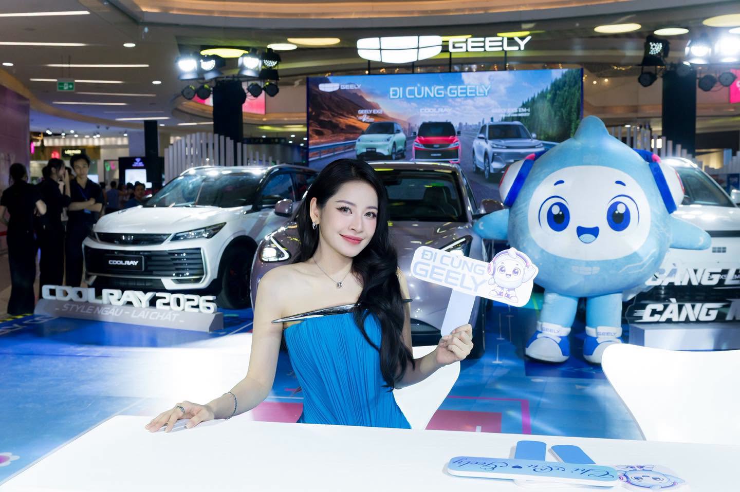 Đi c&ugrave;ng Geely b&ugrave;ng nổ quy m&ocirc; to&agrave;n quốc: H&agrave; Nội sẵn s&agrave;ng đ&oacute;n điểm chạm cảm x&uacute;c c&ugrave;ng đại sứ Chi Pu tại Aeon Mall H&agrave; Đ&ocirc;ng - Ảnh 4.