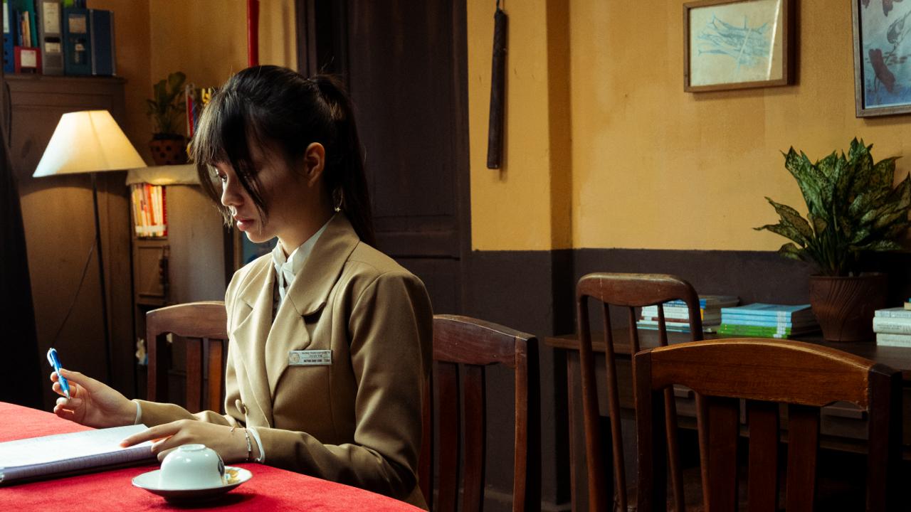 Lại có thêm 1 phim Tết đối đầu Trấn Thành: Nữ chính là huyền thoại visual, cứ xuất hiện là chấn động phòng vé- Ảnh 4.