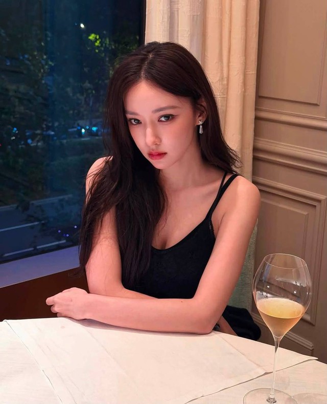 Mỹ nhân đi ngược với chuẩn gầy trơ xương của Cbiz, body bốc lửa không góc nào dìm nổi- Ảnh 10.