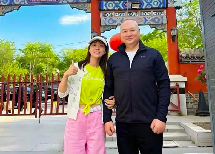 Cuộc sống của "Đường Tăng" Tr&igrave; Trọng Thụy sau khi vợ tỷ ph&uacute; qua đời- Ảnh 3.