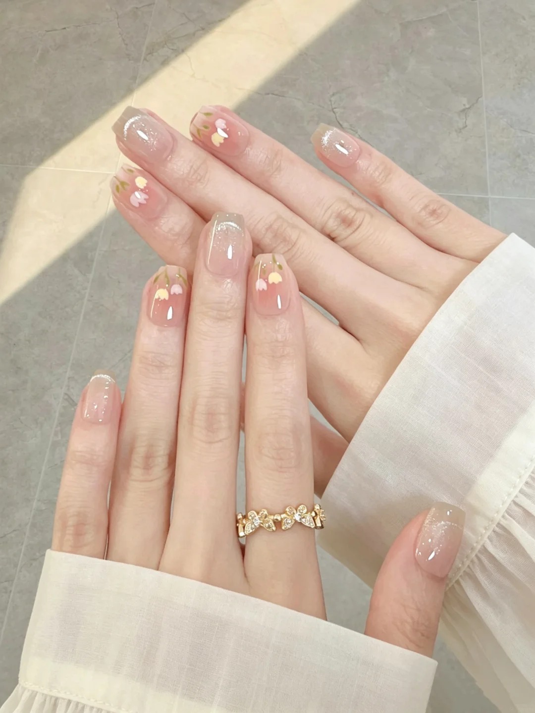 Xu hướng nail m&ugrave;a thu 2026: Chỉ cần một ch&uacute;t m&agrave;u xanh, đ&ocirc;i tay đ&atilde; tr&ocirc;ng sang v&agrave; &ldquo;old money&rdquo; hơn hẳn- Ảnh 14.