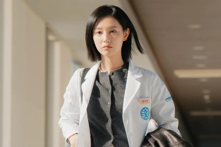Kim Ji Won đ&atilde; dừng lại- Ảnh 7.