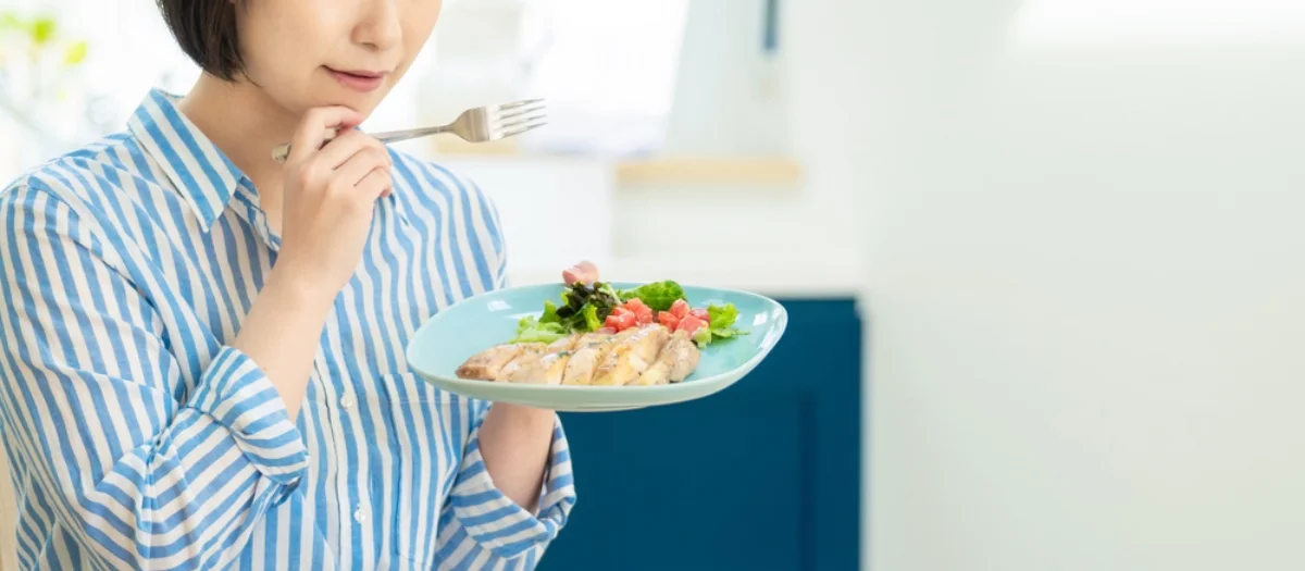 Kh&ocirc;ng nhịn đ&oacute;i, kh&ocirc;ng &eacute;p c&acirc;n, c&ocirc; g&aacute;i n&agrave;y vẫn giảm 7,5kg sau 1 th&aacute;ng: Điều bất ngờ l&agrave; ở l&agrave;n da- Ảnh 2.