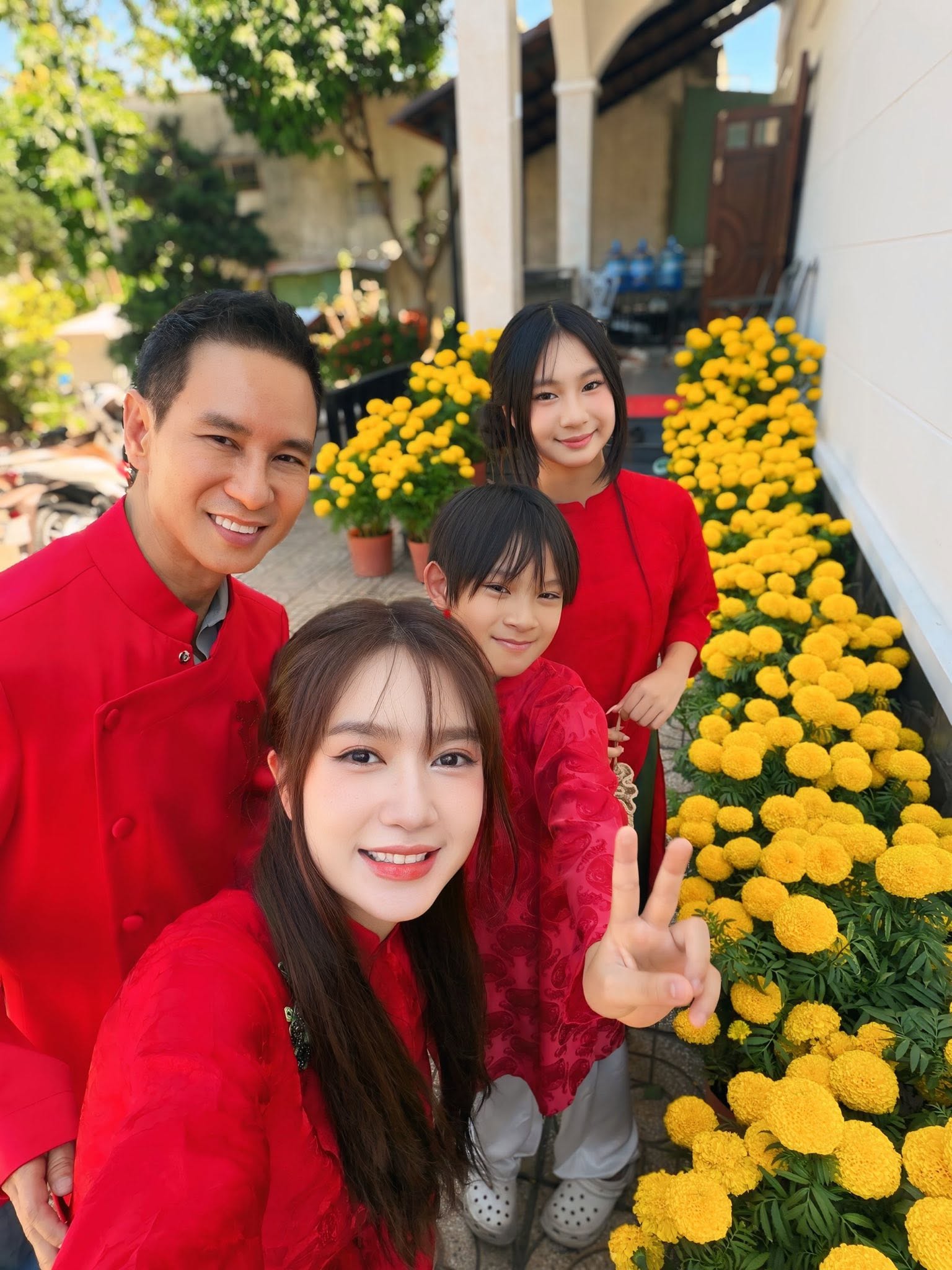 Mỹ nh&acirc;n Việt l&agrave;m d&acirc;u miền T&acirc;y: L&agrave; thạc sĩ Luật tại Mỹ, đứng sau 1400 tỷ đồng của chồng- Ảnh 2.