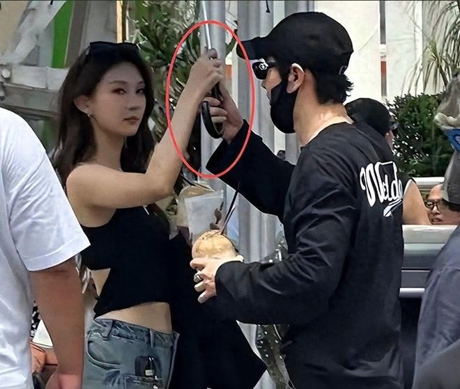 Bạn g&aacute;i mới k&eacute;m 22 tuổi của Huỳnh Hiểu Minh kh&aacute;c xa AngelaBaby- Ảnh 2.