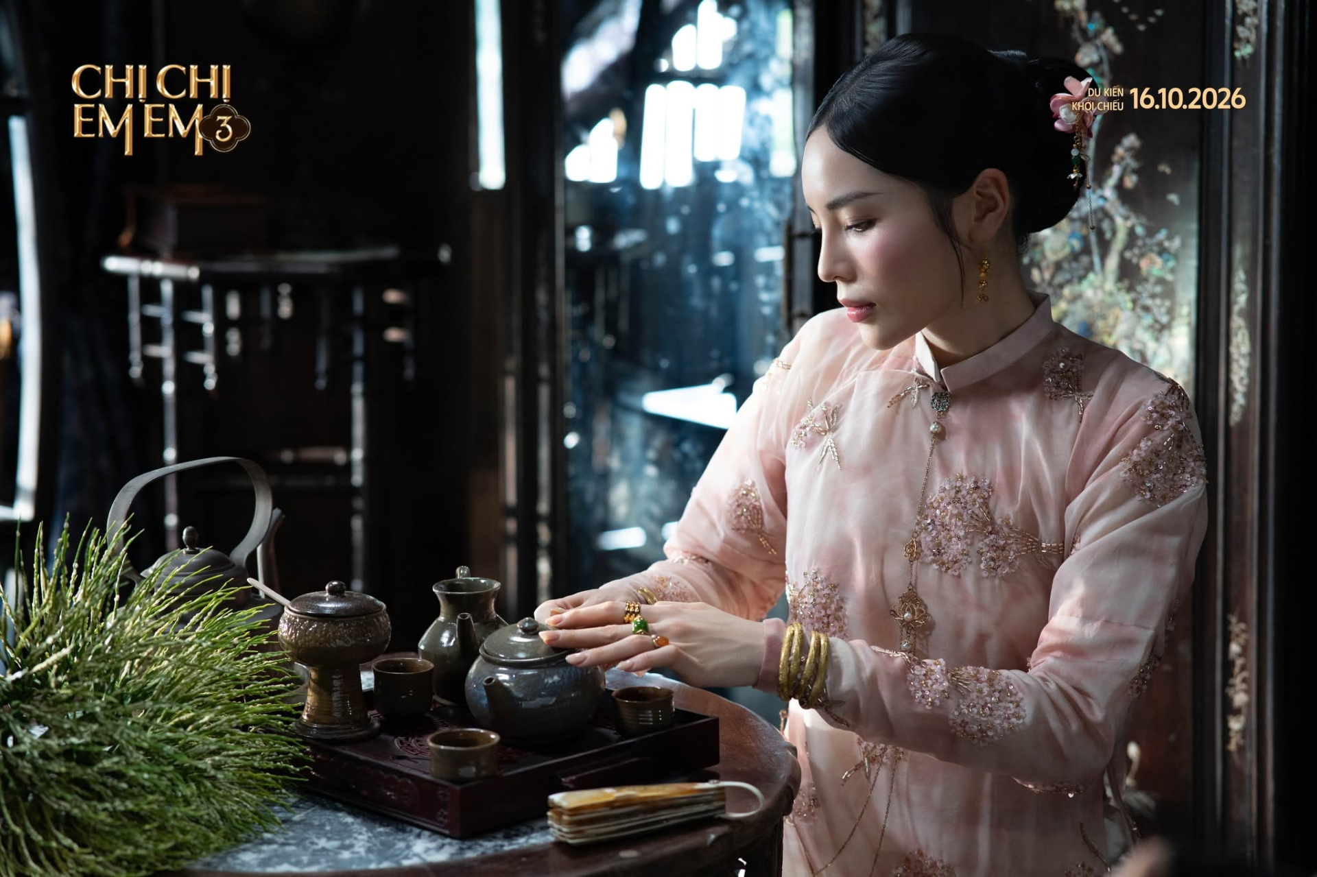 Đ&atilde; t&igrave;m ra mỹ nh&acirc;n cổ trang Việt sang chảnh v&ocirc; đối, đến Trấn Th&agrave;nh cũng phải khen &ldquo;c&ocirc; ấy kh&ocirc;ng thể đ&oacute;ng vai ngh&egrave;o&rdquo;- Ảnh 1.