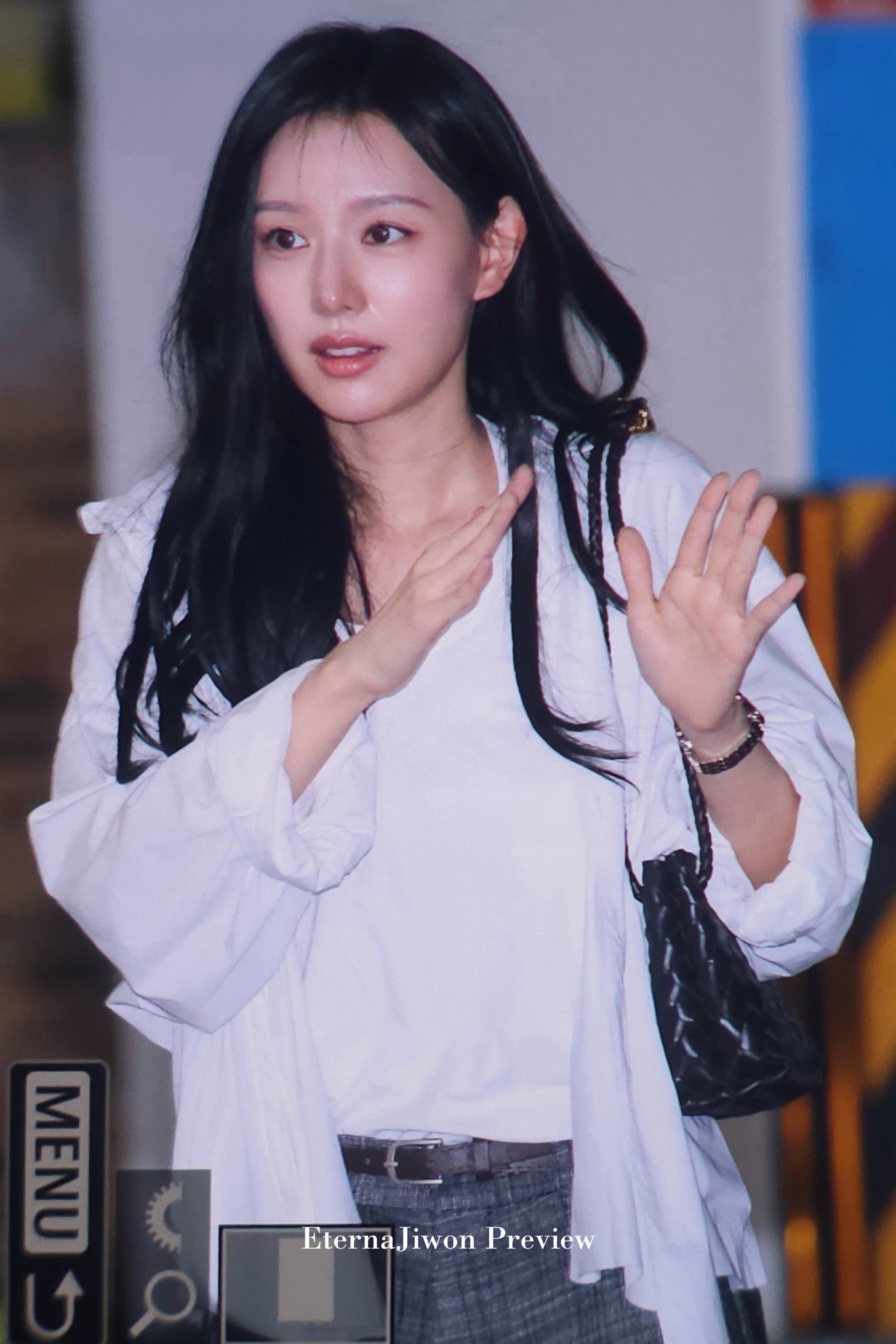 Kim Ji Won đ&atilde; dừng lại- Ảnh 3.