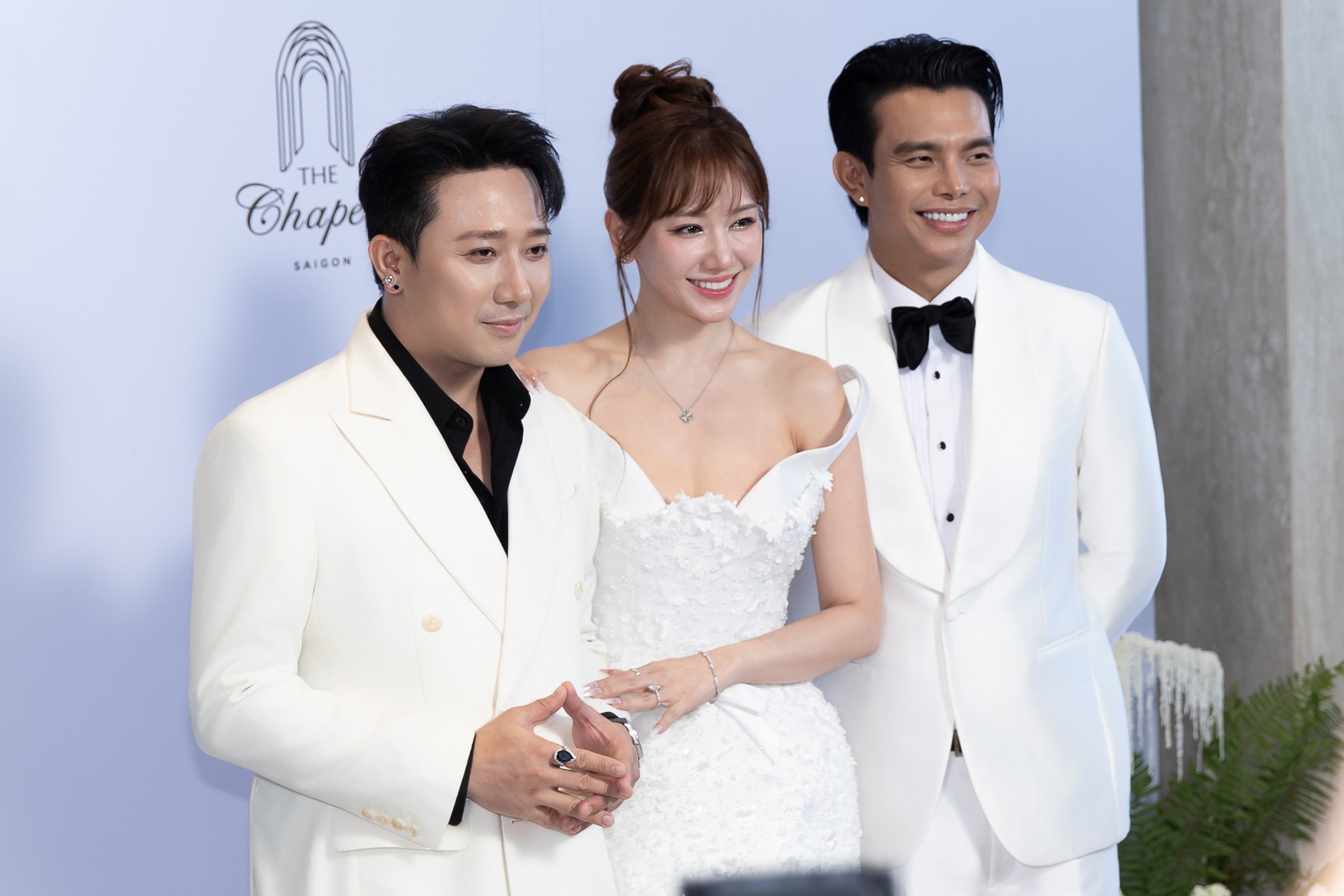 Hari Won catwalk mở m&agrave;n show Đỗ Long, Trấn Th&agrave;nh thể hiện ngay t&igrave;nh cảm với vợ- Ảnh 5.