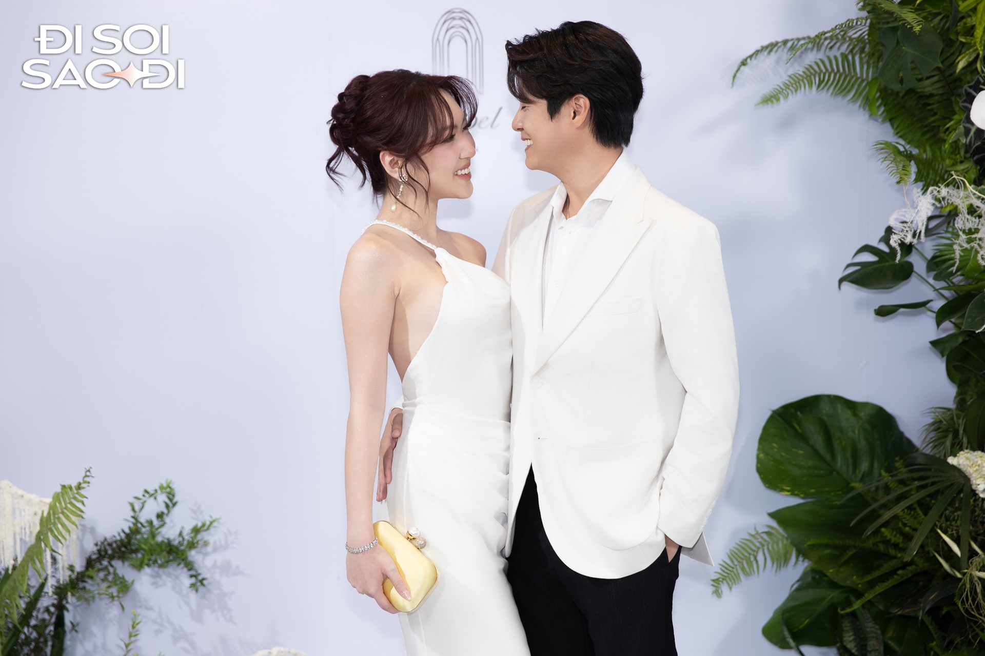"Đ&aacute;m cưới" lớn nhất h&ocirc;m nay: Vợ chồng Trấn Th&agrave;nh hấp h&ocirc;n 10 năm, Kỳ Duy&ecirc;n - Thi&ecirc;n &Acirc;n n&ocirc;n ra mặt rồi k&igrave;a!- Ảnh 8.