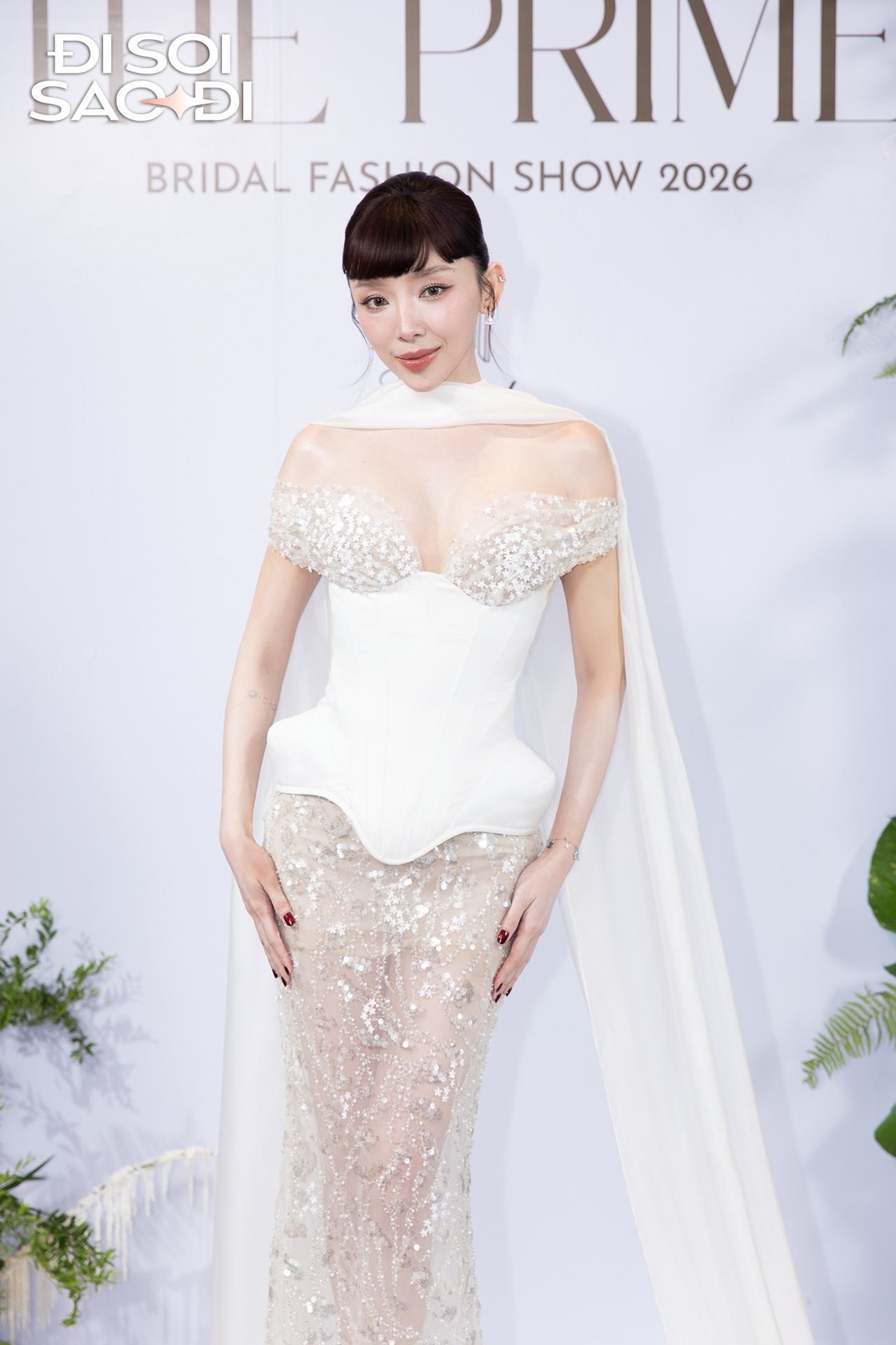 Tóc Tiên mặc váy cưới- Ảnh 2.