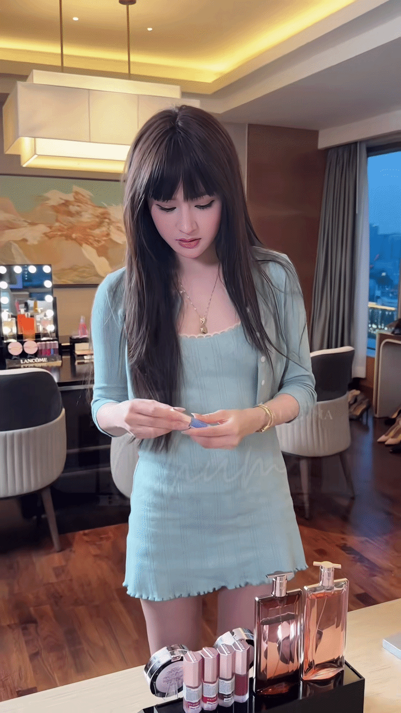 Không nhận ra Hiền Hồ- Ảnh 2.