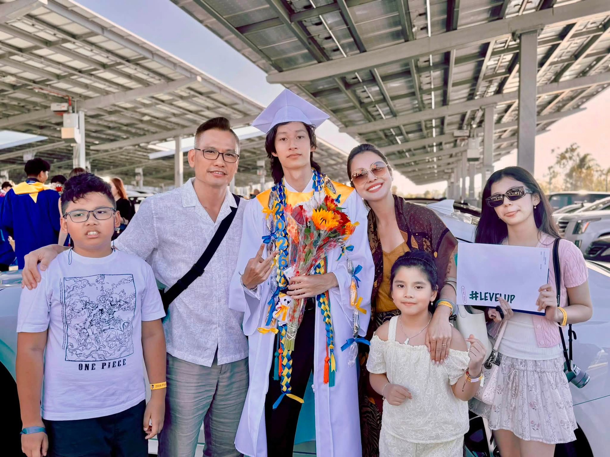 Hoa hậu đẹp bậc nhất Việt Nam tiết lộ "chỗ dựa" sau 10 năm làm vợ đại gia danh tiếng- Ảnh 5.