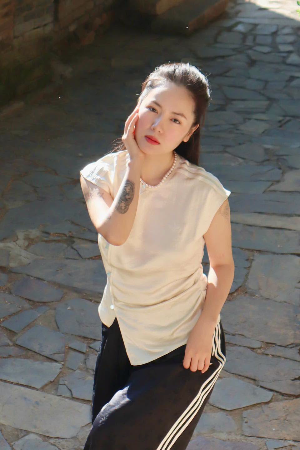 Nữ ca sĩ Việt ngoại h&igrave;nh &ldquo;l&atilde;o ho&aacute; ngược&rdquo; kh&oacute; tin ở tuổi 42: Cực m&ecirc; ch&iacute;nh m&igrave;nh, mặc kệ mọi lời khen ch&ecirc;- Ảnh 5.