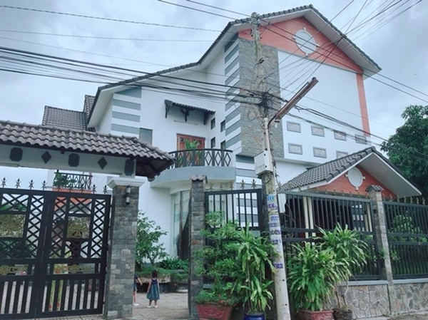 Căn nh&agrave; ở qu&ecirc; của L&yacute; Hải- Ảnh 1.