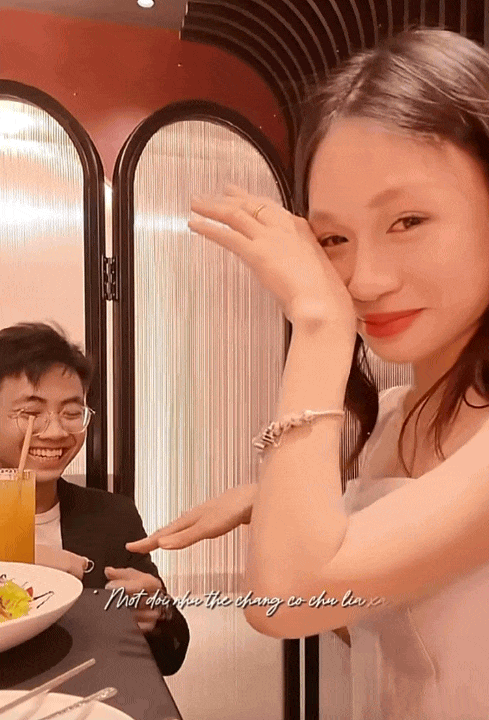 C&ocirc; sinh vi&ecirc;n ng&agrave;nh y mang cả s&aacute;ch đến rạp phim hẹn h&ograve; v&agrave; chuyện t&igrave;nh "chốt đơn" ch&oacute;ng v&aacute;nh sau 3 th&aacute;ng với ch&agrave;ng b&aacute;c sĩ nội tr&uacute; "triệu view" - Ảnh 9.