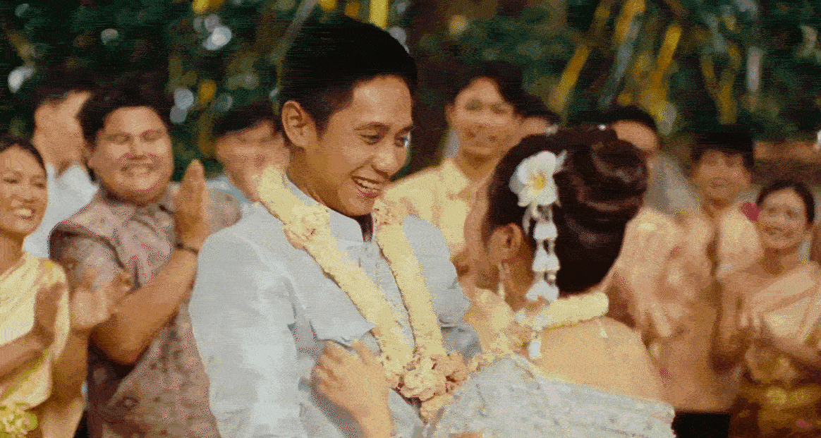 Tự h&agrave;o nghệ sĩ Việt l&agrave;m văn h&oacute;a v&ugrave;ng miền viral: C&ocirc; d&acirc;u Khmer Phương Mỹ Chi đẹp lộng lẫy, Ho&agrave;ng Th&ugrave;y Linh xưng vương với chất liệu T&acirc;y Bắc- Ảnh 8.