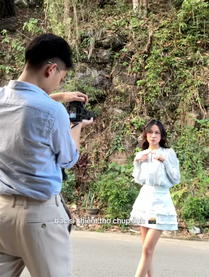 C&ocirc; sinh vi&ecirc;n ng&agrave;nh y mang cả s&aacute;ch đến rạp phim hẹn h&ograve; v&agrave; chuyện t&igrave;nh "chốt đơn" ch&oacute;ng v&aacute;nh sau 3 th&aacute;ng với ch&agrave;ng b&aacute;c sĩ nội tr&uacute; "triệu view" - Ảnh 8.