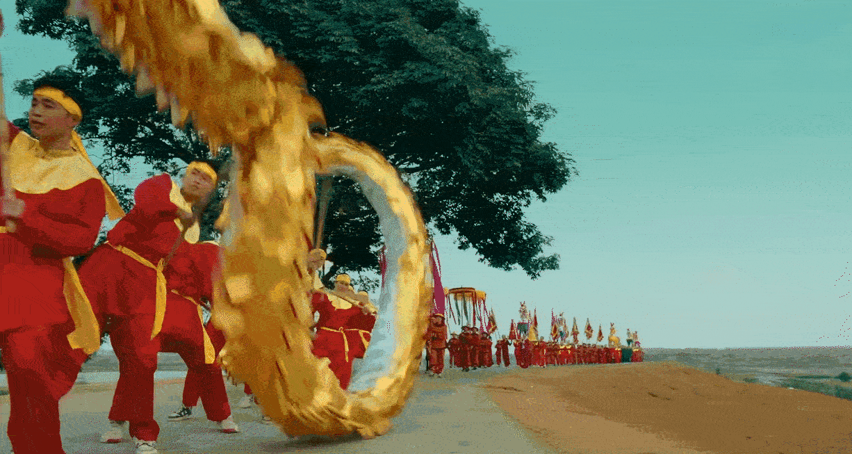 Tự h&agrave;o nghệ sĩ Việt l&agrave;m văn h&oacute;a v&ugrave;ng miền viral: C&ocirc; d&acirc;u Khmer Phương Mỹ Chi đẹp lộng lẫy, Ho&agrave;ng Th&ugrave;y Linh xưng vương với chất liệu T&acirc;y Bắc- Ảnh 10.