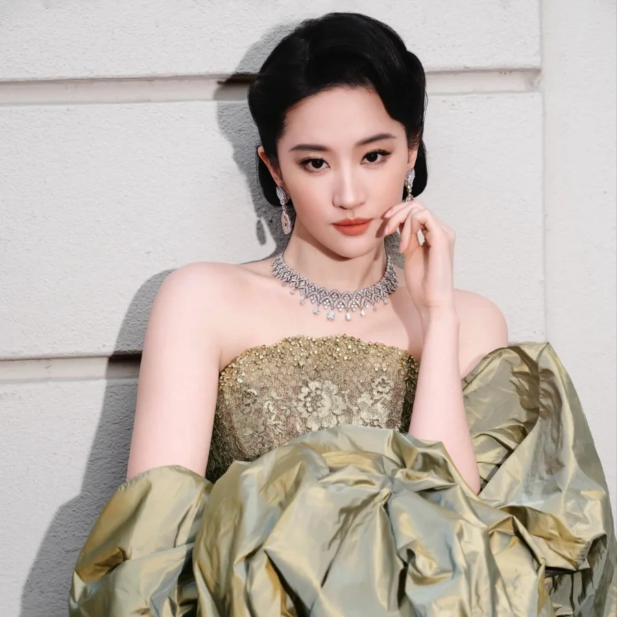 Ở tuổi U40, Lưu Diệc Phi lộ v&oacute;c d&aacute;ng mảnh mai như tuổi 18: Phương ph&aacute;p g&acirc;y sốt "5 ng&agrave;y ăn nhẹ" gi&uacute;p c&ocirc; giảm 8kg c&oacute; thực sự hiệu quả? - Ảnh 5.
