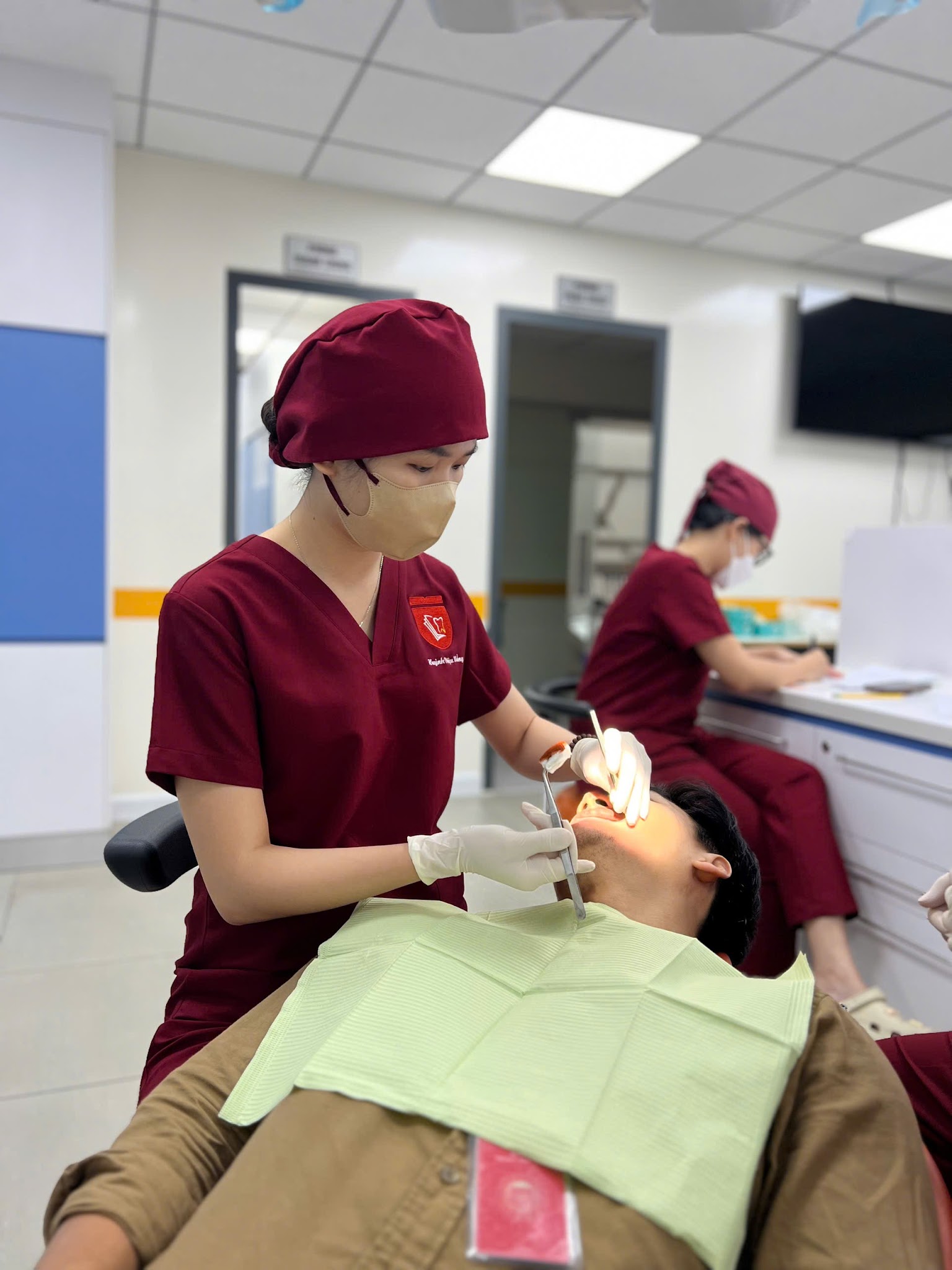 Nữ thủ khoa Văn Lang và hành trình phía sau những nụ cười - Ảnh 2.