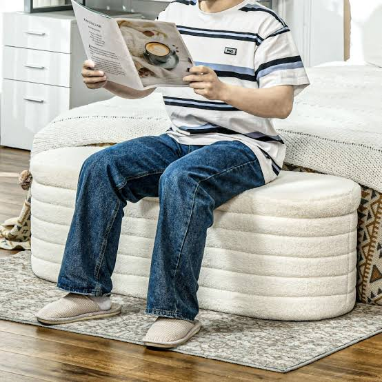 V&igrave; sao ph&iacute;a cuối giường ở kh&aacute;ch sạn lu&ocirc;n c&oacute; 1 băng ghế d&agrave;i? - Ảnh 3.