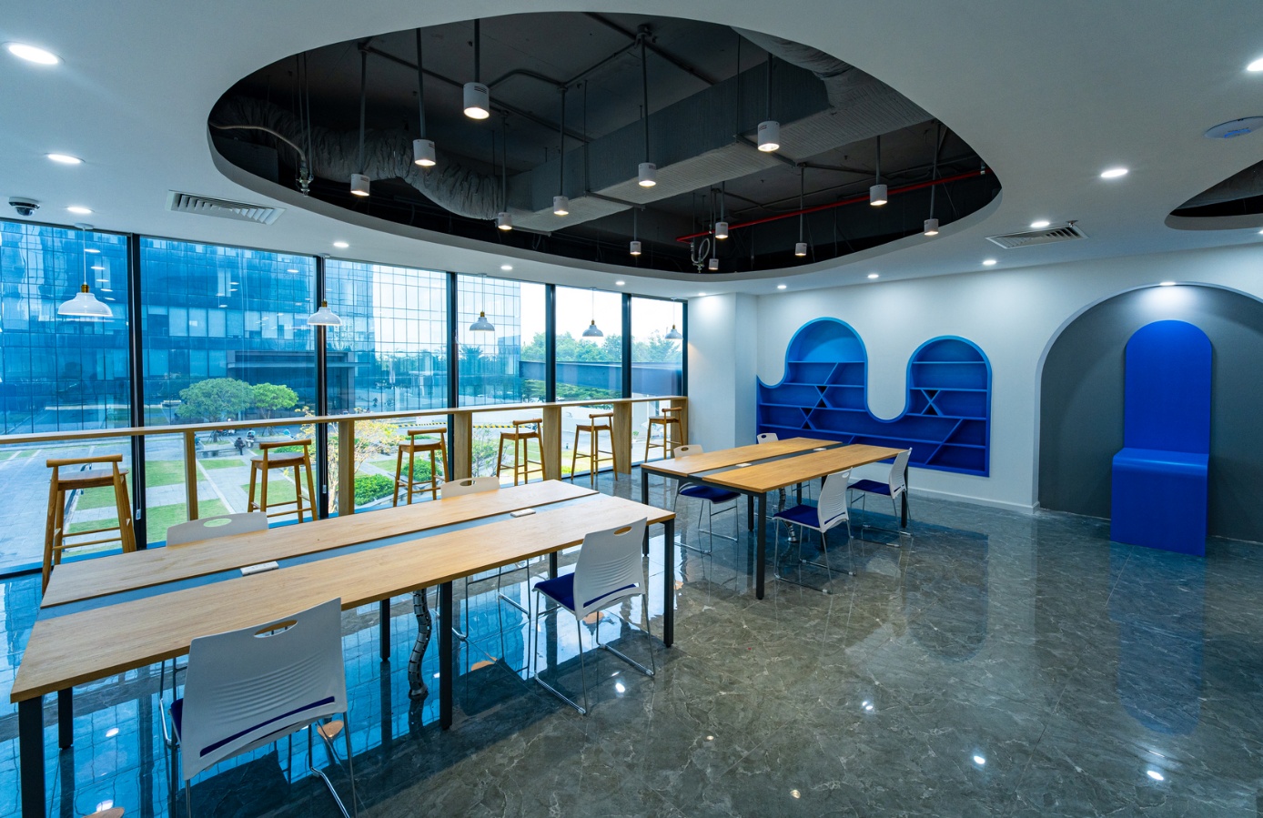 Kh&aacute;m ph&aacute; campus đậm chất c&ocirc;ng nghệ của Trường Đại học CMC tại TP.HCM - Ảnh 4.
