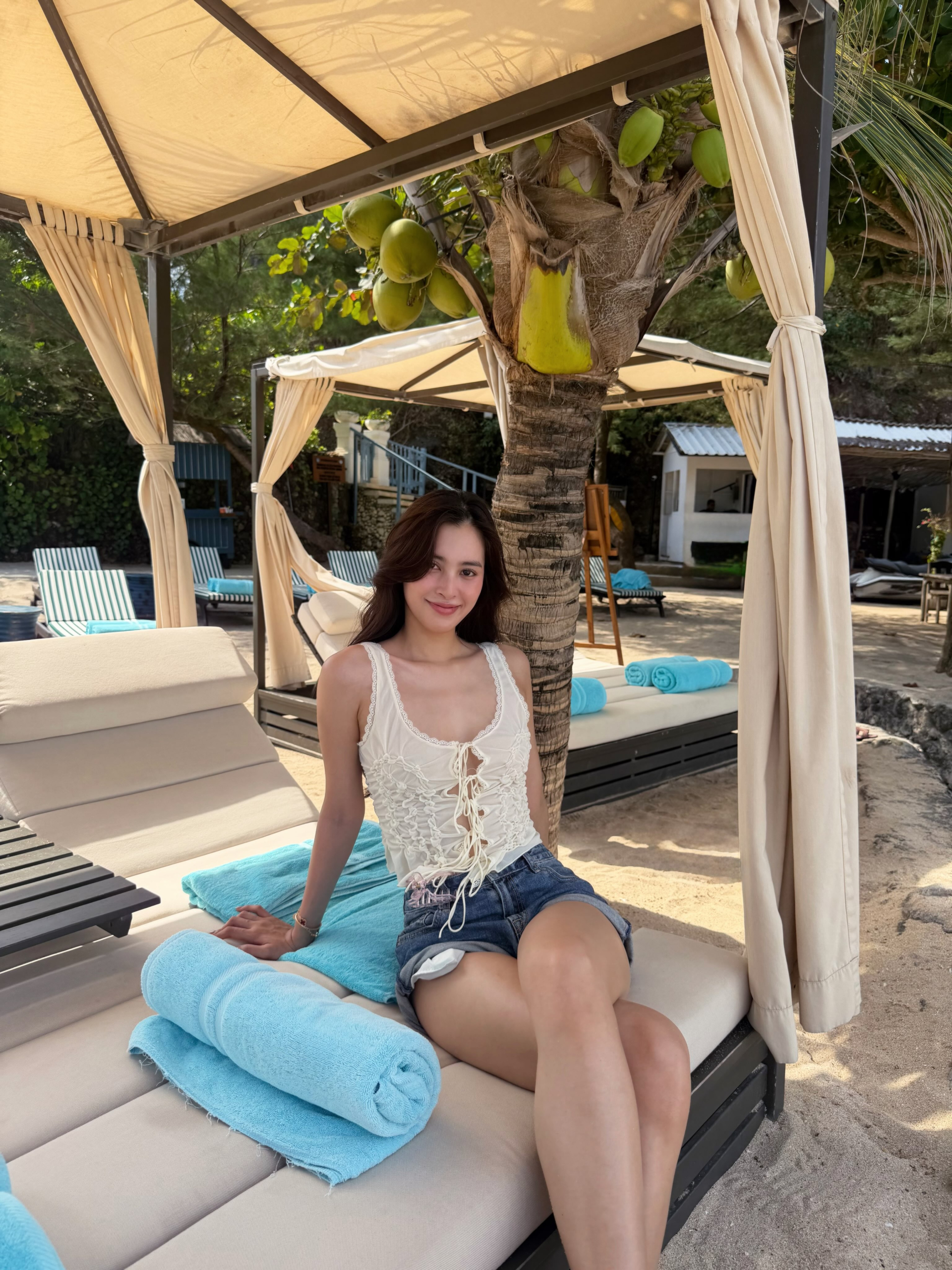 Khi mỹ nh&acirc;n "ng&agrave;n năm c&oacute; một" l&ecirc;n đồ: Đẹp đến mức đối thủ ngại đụng h&agrave;ng, xứng danh s&aacute;ch mẫu thời trang- Ảnh 3.