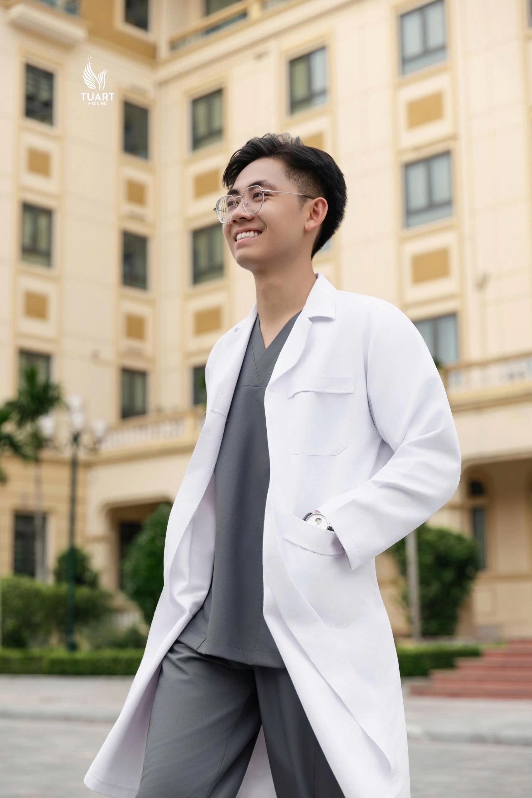 C&ocirc; sinh vi&ecirc;n ng&agrave;nh y mang cả s&aacute;ch đến rạp phim hẹn h&ograve; v&agrave; chuyện t&igrave;nh "chốt đơn" ch&oacute;ng v&aacute;nh sau 3 th&aacute;ng với ch&agrave;ng b&aacute;c sĩ nội tr&uacute; "triệu view" - Ảnh 3.