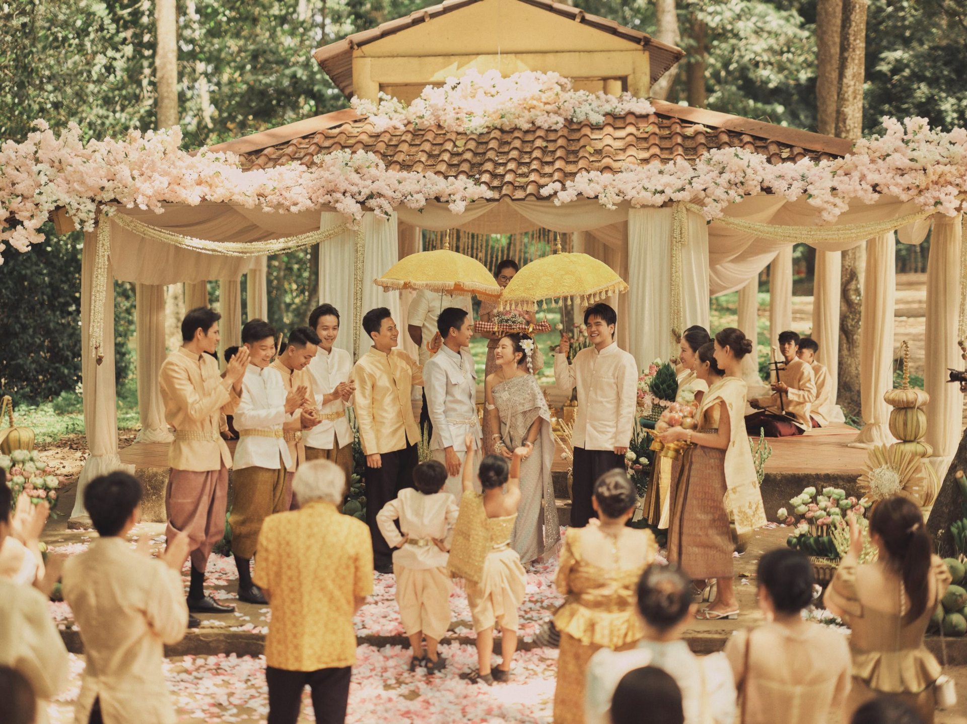 Thất thế to&agrave;n tập trước đ&aacute;m cưới Phương Mỹ Chi, mỹ nh&acirc;n Việt được đề cử đẹp nhất thế giới cứ h&aacute;t thế n&agrave;y m&atilde;i sao?- Ảnh 2.